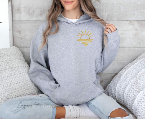 Embroidered Sun Graphic Hoodie Minimalist Sunshine Design For Cozy And Nature-Inspired Style Embroidery Hooded Sweatshirt For Men And Women